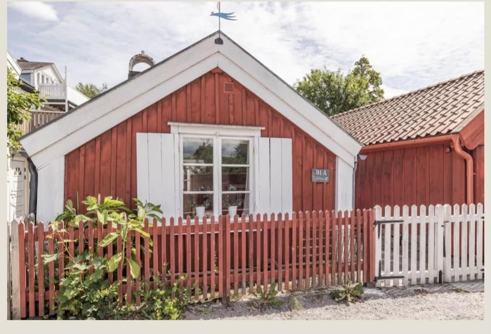Historisk Charm I Hjaertat Av Gamla Stan Kalmar Villa Kültér fotó
